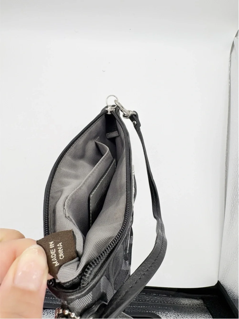 Coach‎ Authentic Madison Satin Fabric Op Art Signature Wristlet